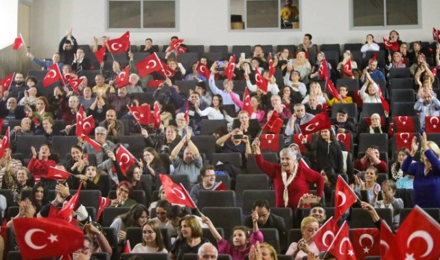 Karabağlar’da Atatürk’e Vefa: Sergi, söyleşi ve konserle anıldı