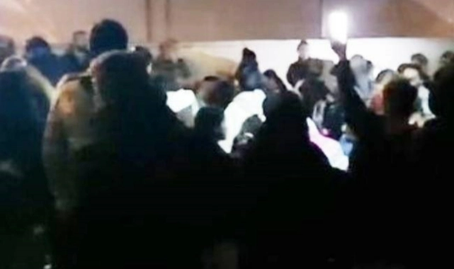 Karanlıkta eğitim… Öğrenciler, yıkım mağduru oldu!