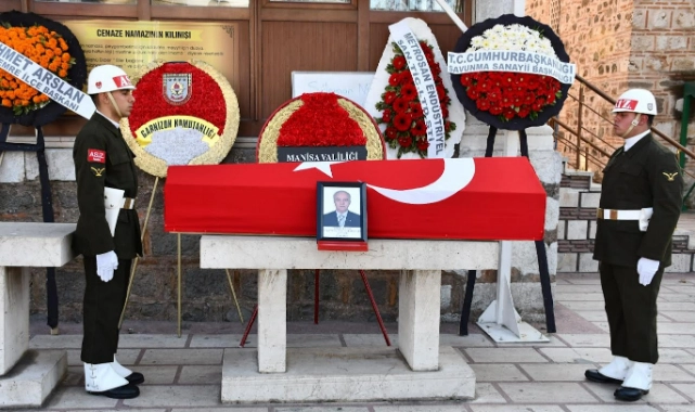 Kıbrıs Gazisi Çelikbilek, askeri törenle uğurlandı