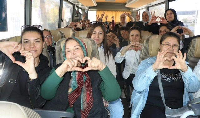 Sarıgöllü kadınlar Manisa’yı adım adım gezdi