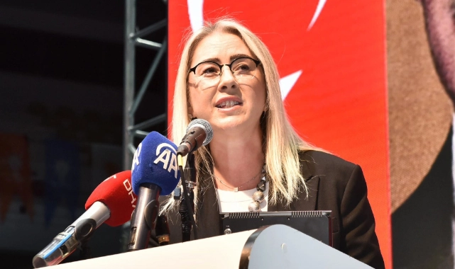 AK Parti Konak Kongresinda teşkilata ve ilçe başkanına ağır eleştiri: Tek inanan benmişim