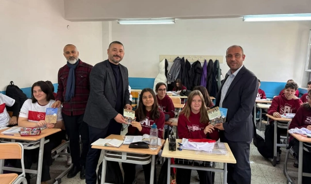 AK Parti'den öğrencilere "Temel İslam Ansiklopedisi": "Şov yapacağınıza yoksulluğa çare bulun!" 