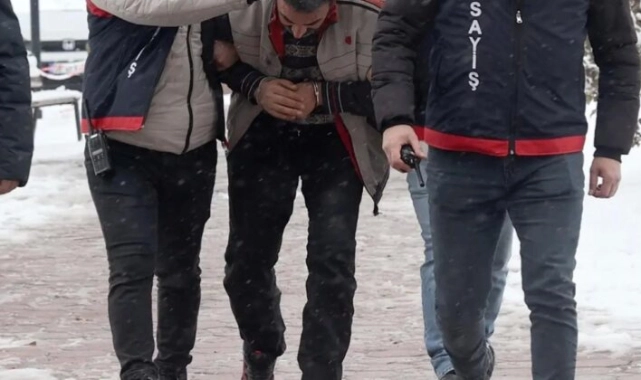 Alacak verecek meselesi kanlı bitti: Annesini ve ikizini öldüren katil tutuklandı
