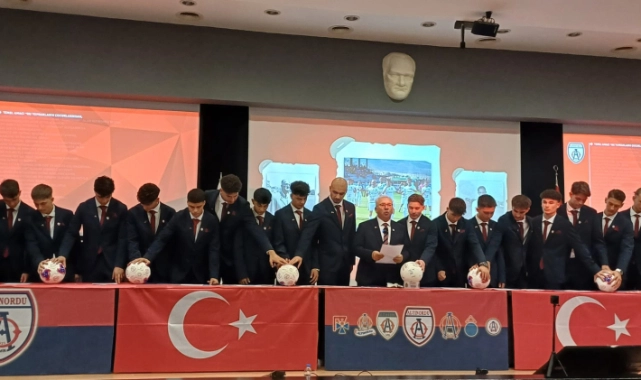 Altınordu'nun genç topçuları profesyonel oldu!