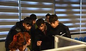 Aydın Pehlivan “Beyaz Masa Çağrı Merkezi”nde bu kez öğrencilerle bir arada!