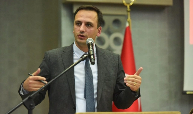 Başkan Eşki'den 'ÇEDES' tepkisi: Okulların manevi danışmana değil temizliğe ihtiyacı var