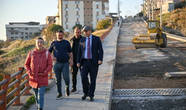 Bornova'da 8 mahalleye eş zamanlı asfalt serimi