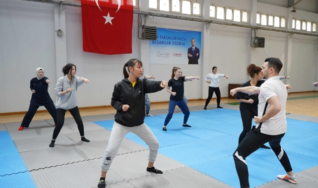 Bornova’da kadına karşı şiddetle mücadeleye destek: 'Kadınlara Savunma Eğitimi'
