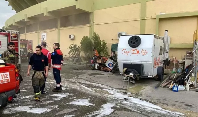 İzmir Atatürk Stadyumu'nda çıkan yangın söndürüldü!