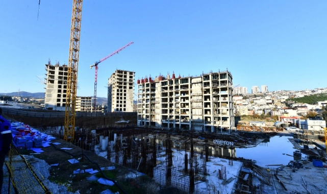 İzmir'in kentsel dönüşümünde gelişme: Kooperatiflerden teslim alma işlemi tamamlandı