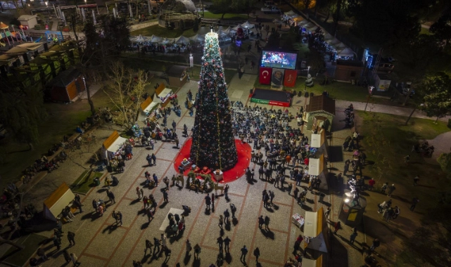 Karşıyaka’nın ‘Yeni Yıl Pazarı’na büyük ilgi