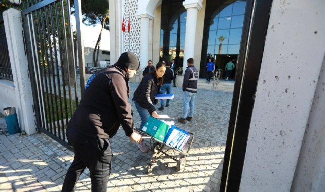 Meryem Ana Evi otopark gelirleri için mücadele sürüyor: İmzalar teslim edildi! 