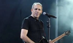 Şarkıcı Haluk Levent hastaneye kaldırıldı