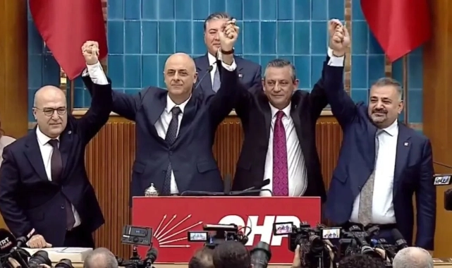 Ümit Özlale CHP'de!