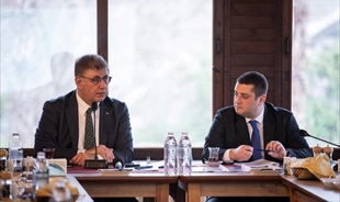 Başkan Tugay: “İzmir’in ana arterlerini yenileyeceğiz”
