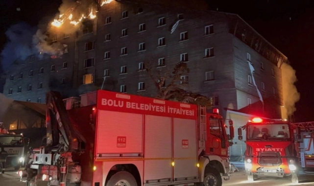 Bolu'da Kayak Merkezindeki Otel Yangınında Can Pazarı: Kaçmak İçin Camlardan Atladılar!