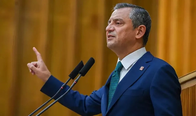CHP Lideri Özgür Özel, İzmir'deki maaş krizine tepki gösterdi: Vermeyen namussuz!