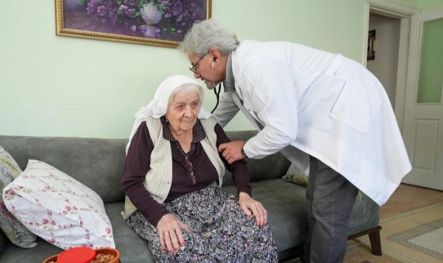 Gaziemir Belediyesi sağlık hizmetleriyle fark yaratıyor