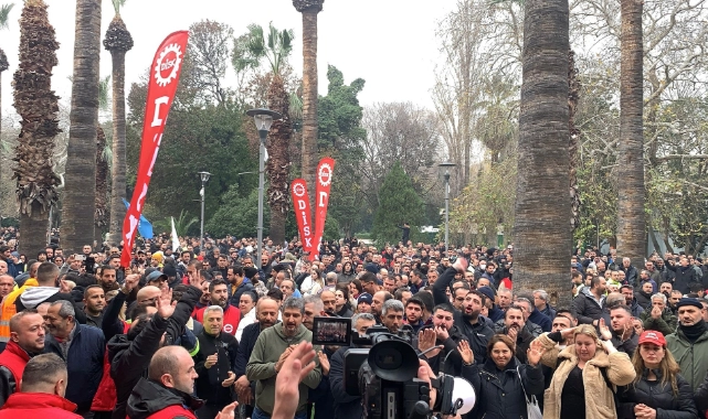 İzmir'de iş bırakma eylemi sona erdi: Maaşlar Cuma günü ödenecek