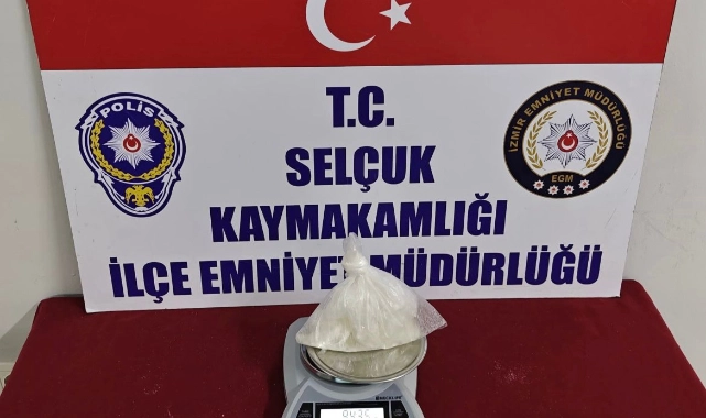 İzmir'de uyuşturucu ticaretine operasyon: 2 kişi tutuklandı