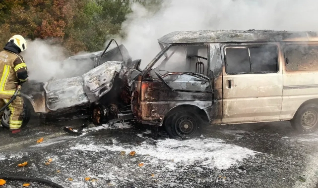Kaza yapan araçlar yangına sebep oldu: 2 kişi yaralandı!