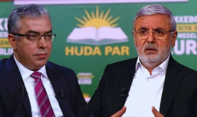 AKP'de 'İhanet' Krizi Büyüyor: Mehmet Metiner'den Mehmet Uçum'a cevap