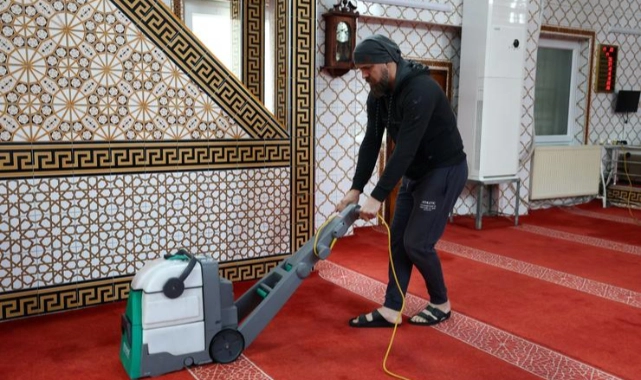 Balçova’da camiler Ramazan’a hazır
