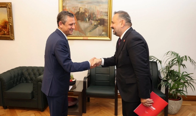 Başkan Aslanoğlu'ndan Özgür Özel'e ziyaret