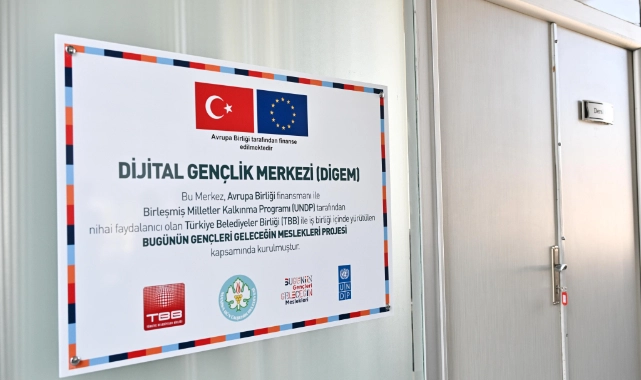 Başkan Zeyrek müjdeledi: Dijital Gençlik Merkezleri hayata geçiriliyor