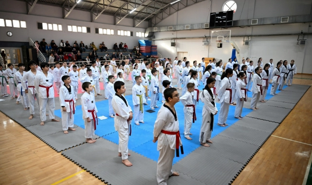 Bornova'da taekwondocuların kuşak heyecanı