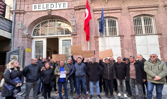 İZBETON işçileri, belediyeye seslendi: İşçi haklarının gasp edilmesi kabul edilemez!