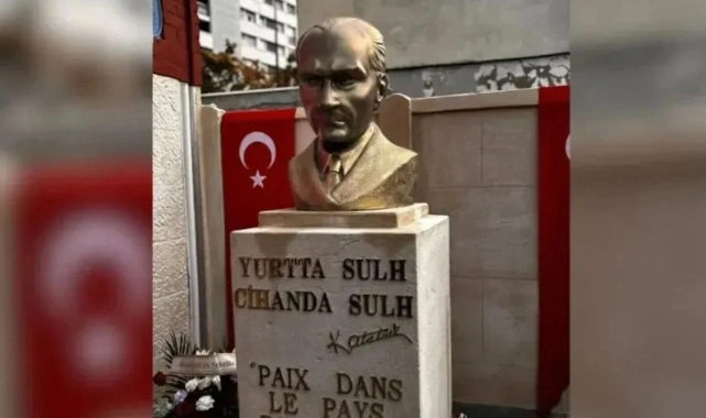 Paris'te Atatürk büstü çalınmıştı: Yenisi Mersin'den geldi!