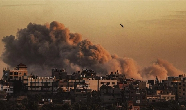 ABD ve İngiltere Yemen'i bombaladı!
