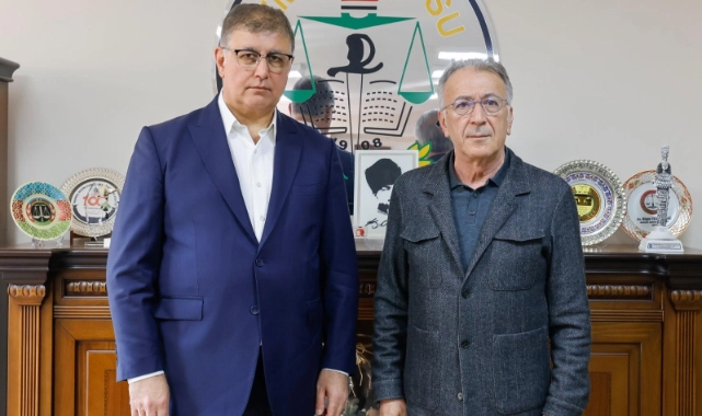  Başkan Tugay’dan İzmir Barosu’na ziyaret: Kabul edilemeyecek bir karar