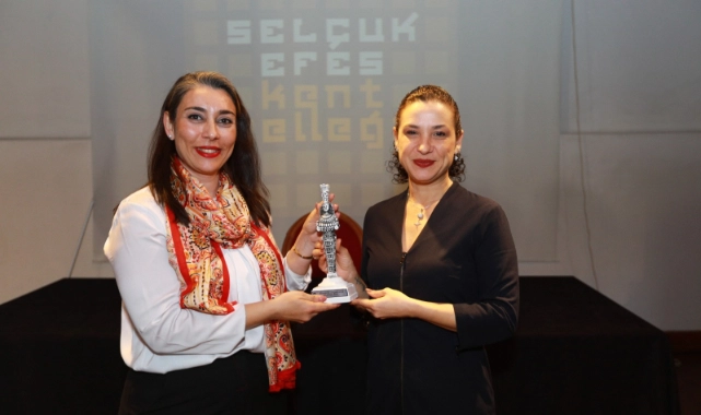 Efes Selçuk bu kitapta: arkeolojisi, lezzetleri, kadın girişimcileri