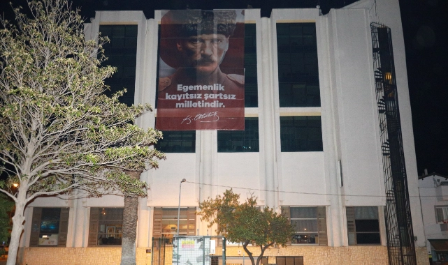 Efes Selçuk'tan net mesaj: Egemenlik kayıtsız şartsız milletindir