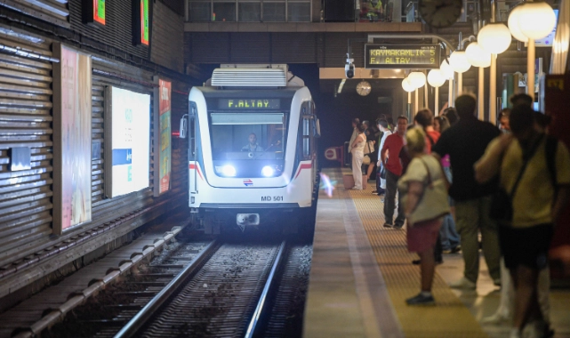 İzmir'de bütçe dostu ulaşım sistemi