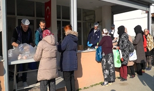 İzmir’de Dayanışma Noktalarında ramazan bereketi 