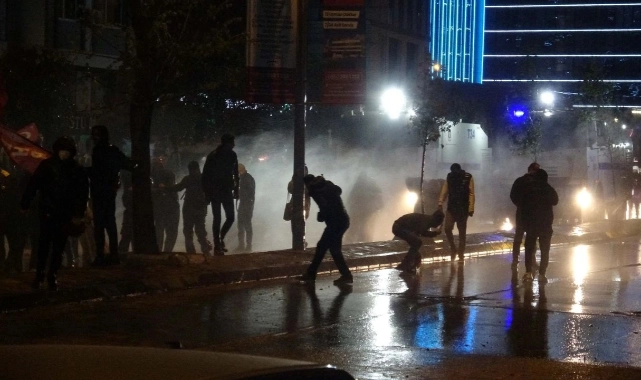 İzmir'de eylemlerin üçüncü gününde, 123 kişi gözaltına alındı!