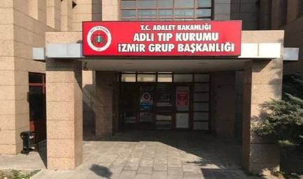 İzmir'de 'yan bakma' kavgası: Bir kişi hayatını kaybetti!