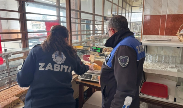 Konak’ın ‘dayanışma marketi’nde bayram yoğunluğu