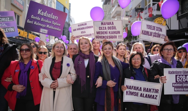 Konak’ta Kadınlar Günü dayanışması: Susma Haykır, Kadınlar Vardır!