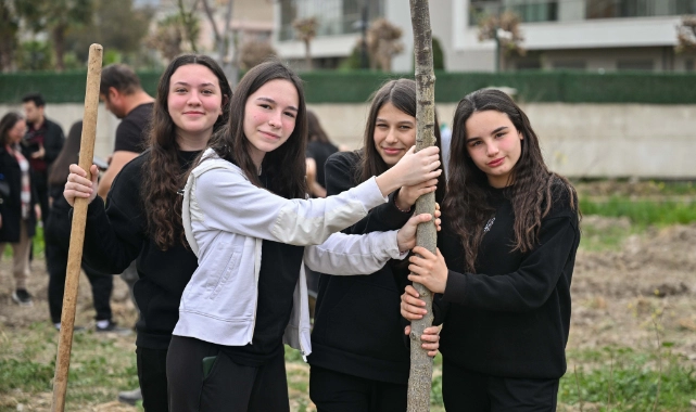 Öğrenciler fidan dikti, doğaya can oldu