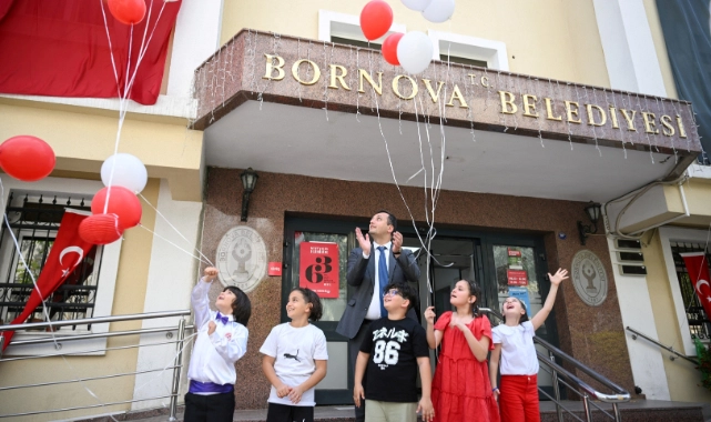 Bornova'da 23 Nisan'da umut gökyüzünde
