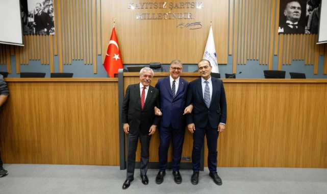 Başkan Tugay'dan kent sorunlarına karşı ortak çalışma çağrısı