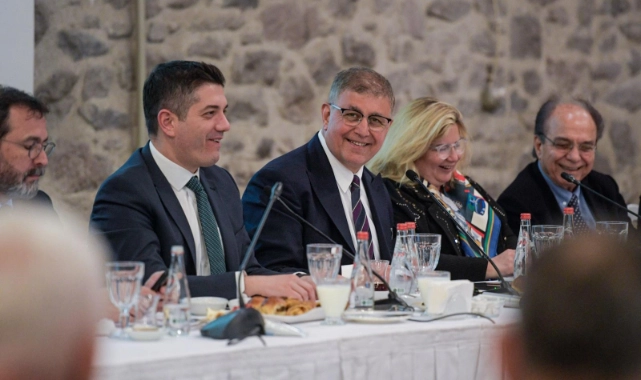 Başkan Tugay'dan kentsel dönüşümde kararlılık mesajı