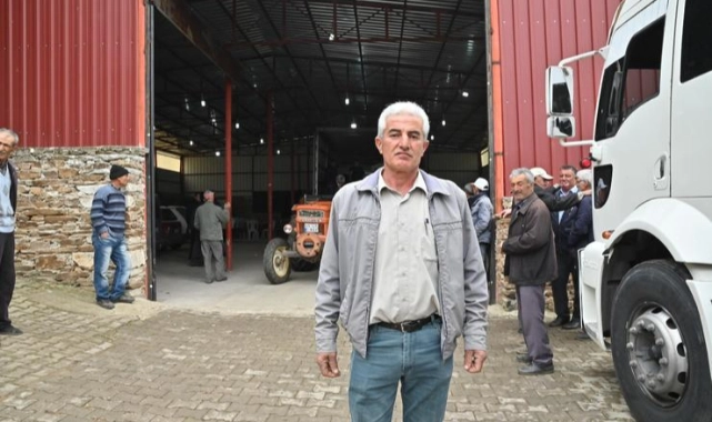 Manisa Büyükşehir yangın afetlerinin izlerini siliyor, çiftçinin yüzü gülüyor