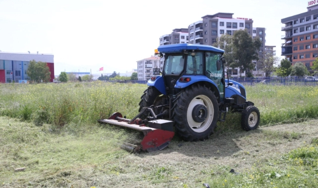 Çiğli Belediyesi'nden Yaz Öncesi Yoğun Kosa Mesaisi