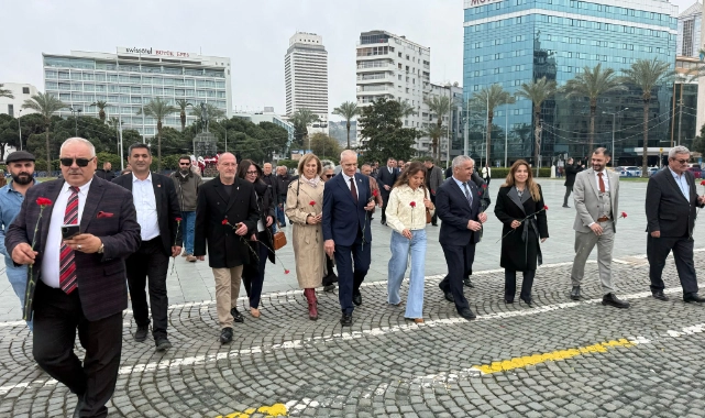 Cumhuriyet Meydanı’nda anlamlı ‘Romanlar Günü’ mesajı