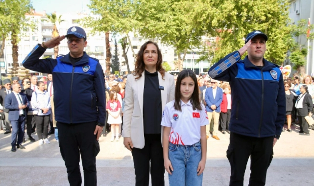 Karşıyaka'da yer gök bayram coşkusuyla renklendi!